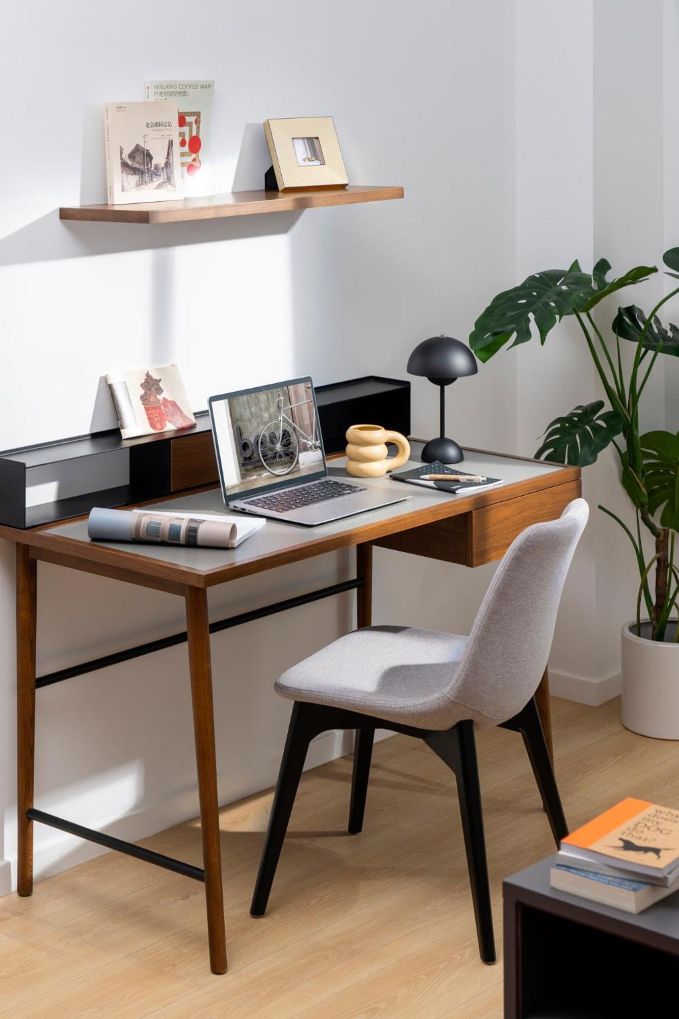 Base-Beijing Wangfujing Serviced Apartment- In Hutong &Bike Rental &Close To Forbidden City, Tian'Anmen Square &Subway Nearby &Free Coffee &Washing Machine,Kitchen &Restaurant Discount &English Speaking &High Speed Free Wifi Pequim Exterior foto A home office