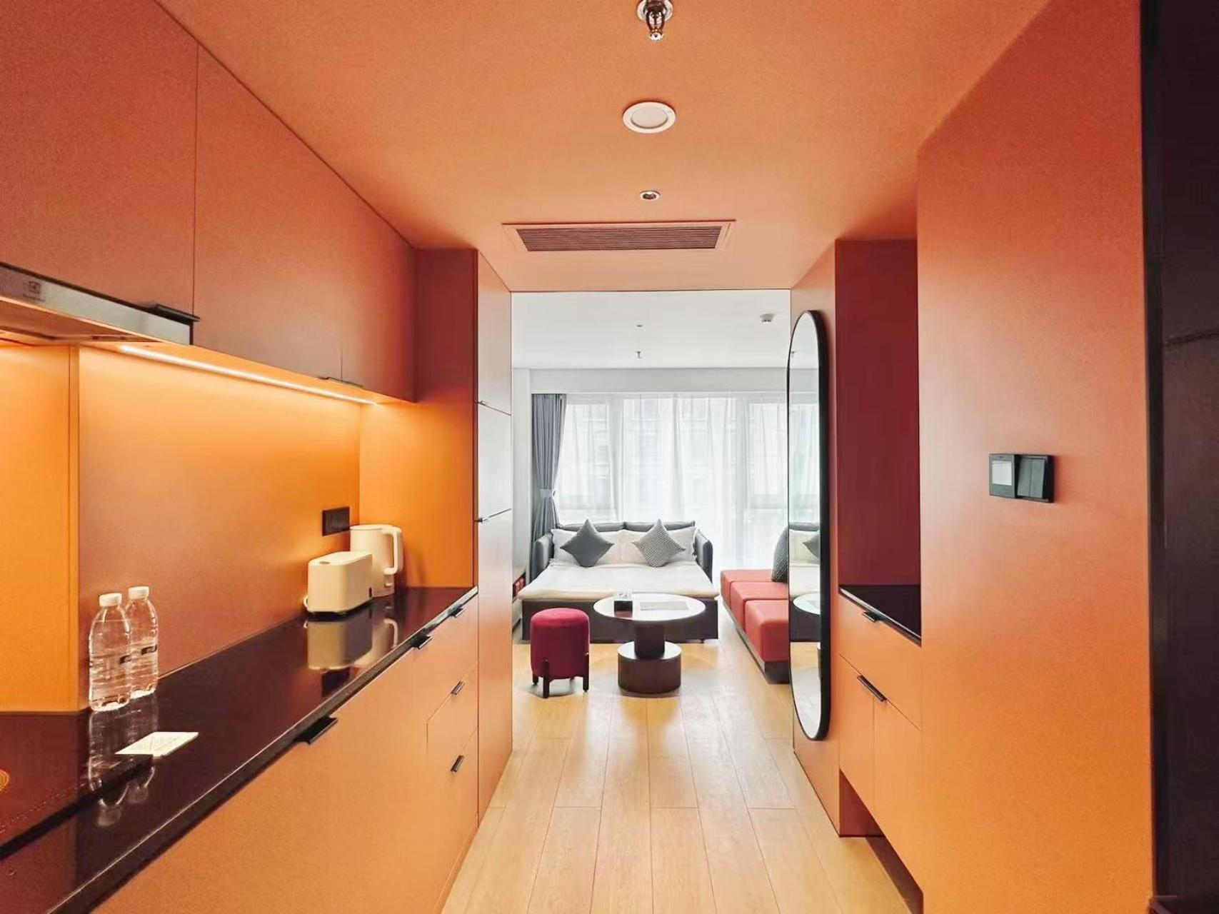 Base-Beijing Wangfujing Serviced Apartment- In Hutong &Bike Rental &Close To Forbidden City, Tian'Anmen Square &Subway Nearby &Free Coffee &Washing Machine,Kitchen &Restaurant Discount &English Speaking &High Speed Free Wifi Pequim Exterior foto