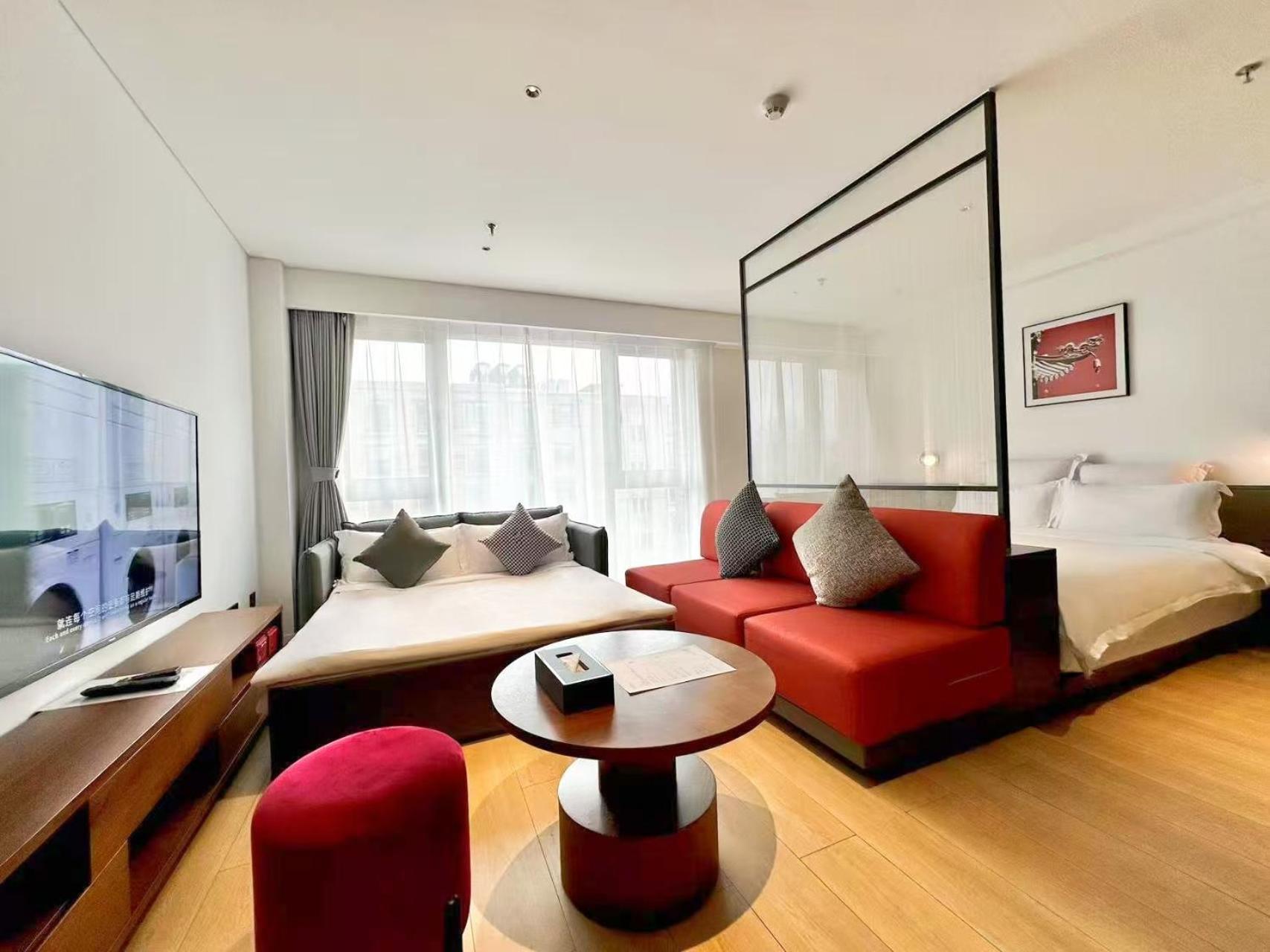 Base-Beijing Wangfujing Serviced Apartment- In Hutong &Bike Rental &Close To Forbidden City, Tian'Anmen Square &Subway Nearby &Free Coffee &Washing Machine,Kitchen &Restaurant Discount &English Speaking &High Speed Free Wifi Pequim Exterior foto